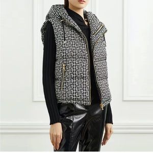 COPY - Fall/Winter Luxury puffer vest with zipper details, Size Small
